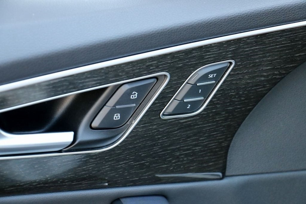 2025 Audi Q7 55 Premium Plus quattro