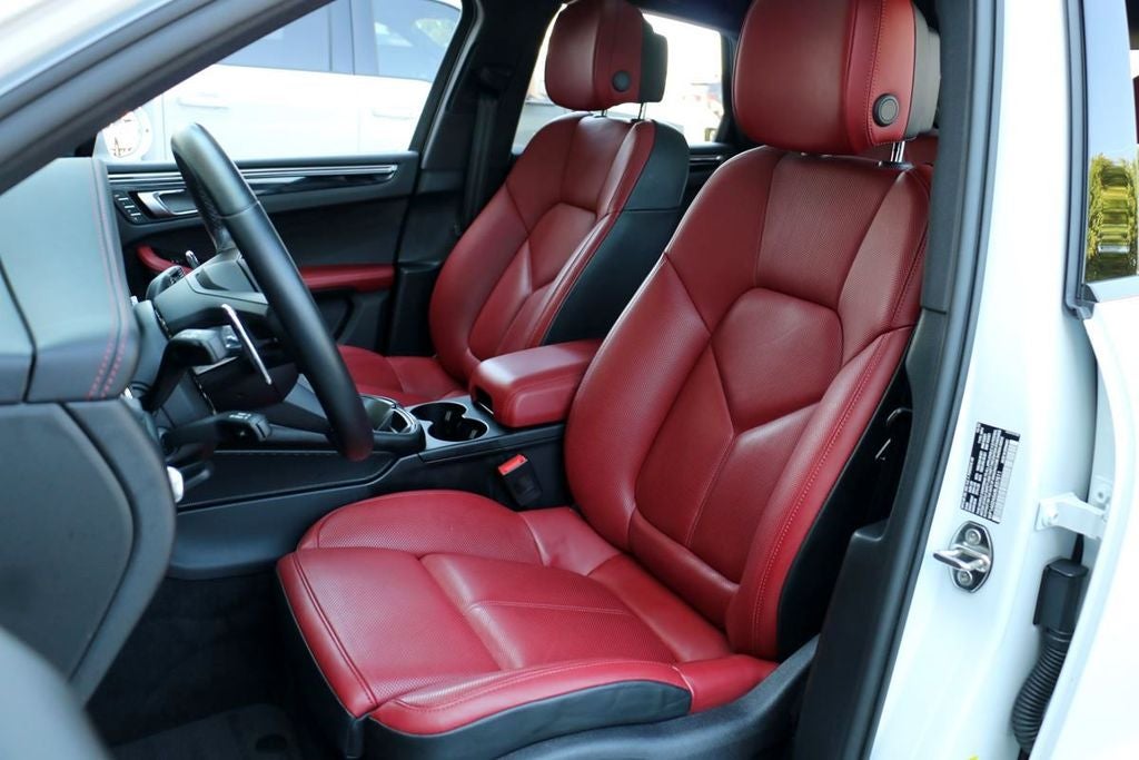 2024 Porsche Macan S