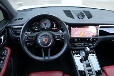 2024 Porsche Macan S