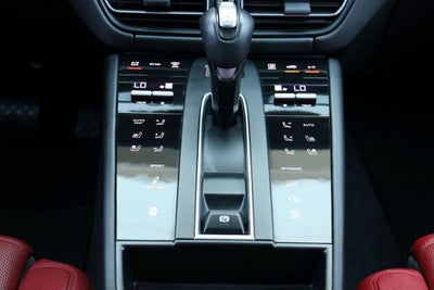 2024 Porsche Macan S