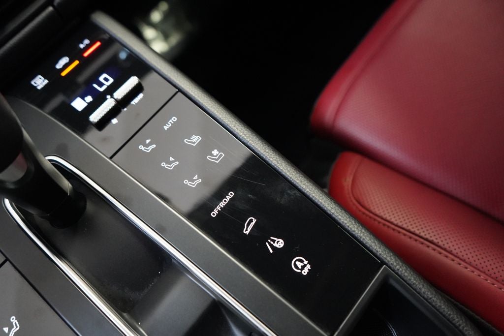 2024 Porsche Macan S